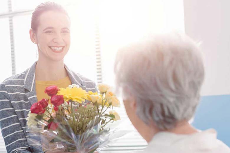 بهترین گل برای عیادت بیمار