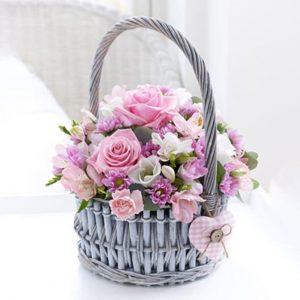 سبد گل رومیزی روز مادر